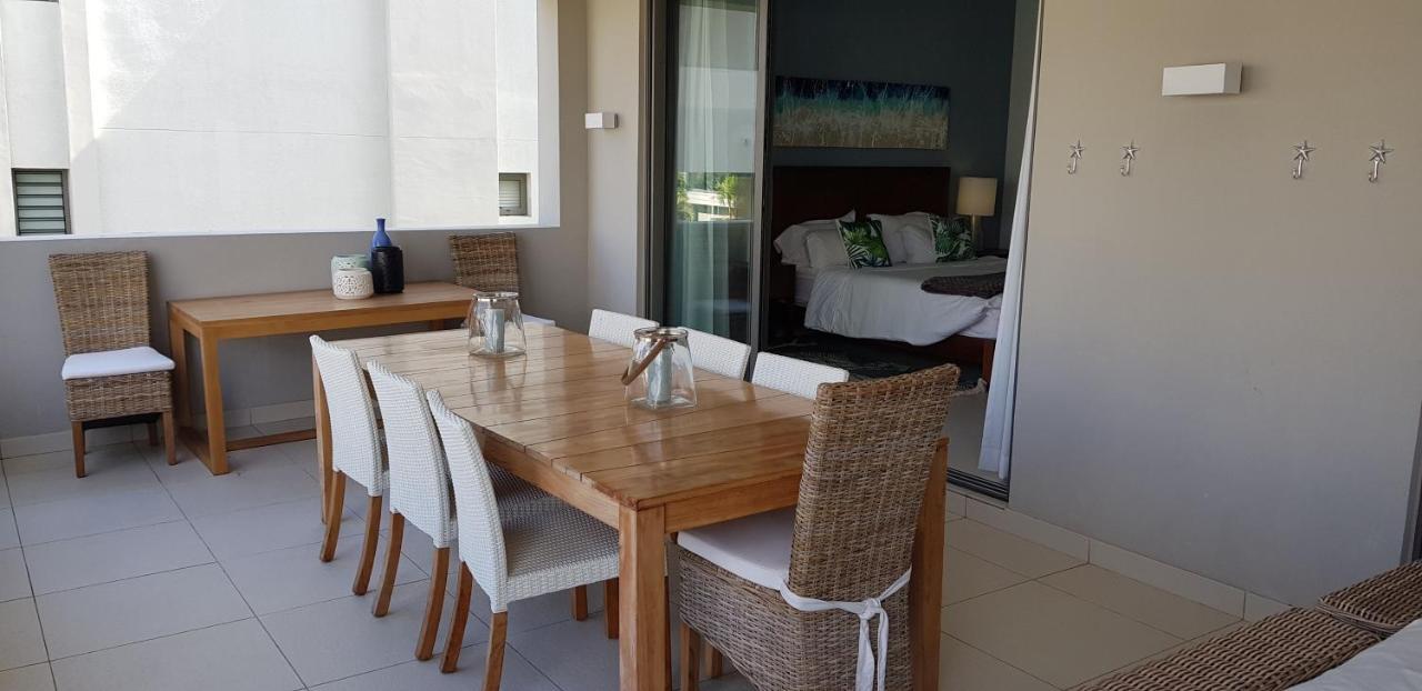 Beachwalk Deluxe Apartment - 50 Steps To The Beach Кап Малюро Екстериор снимка