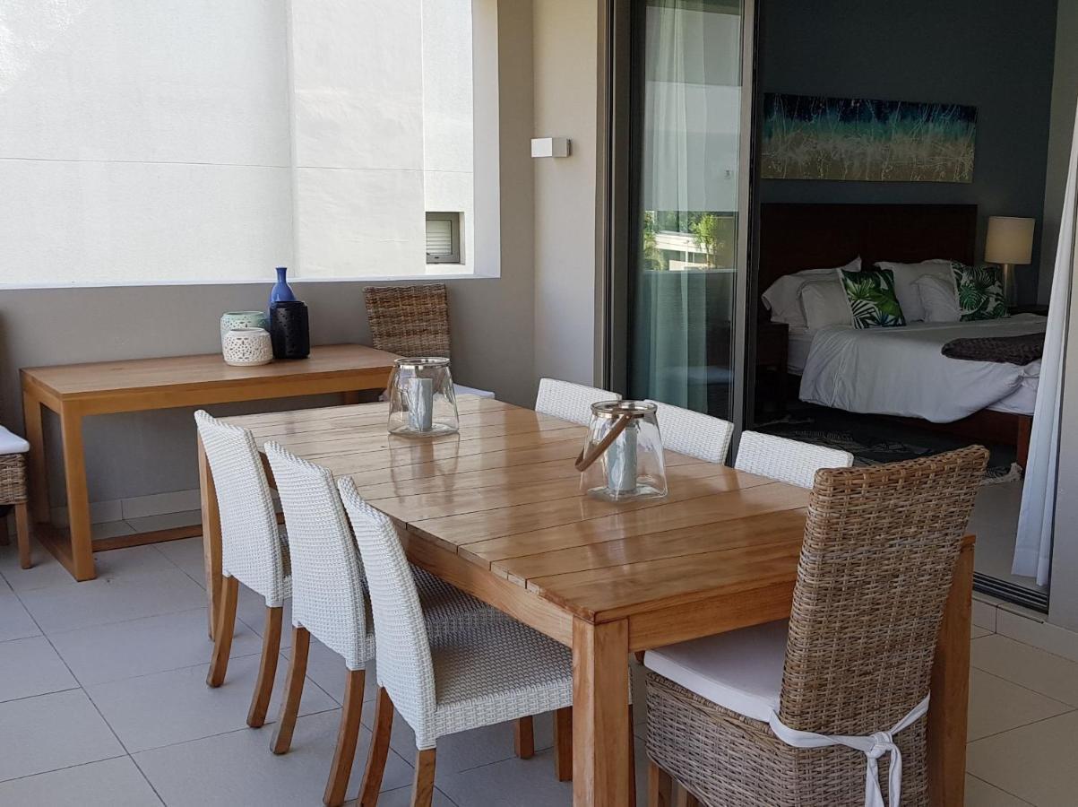 Beachwalk Deluxe Apartment - 50 Steps To The Beach Кап Малюро Екстериор снимка