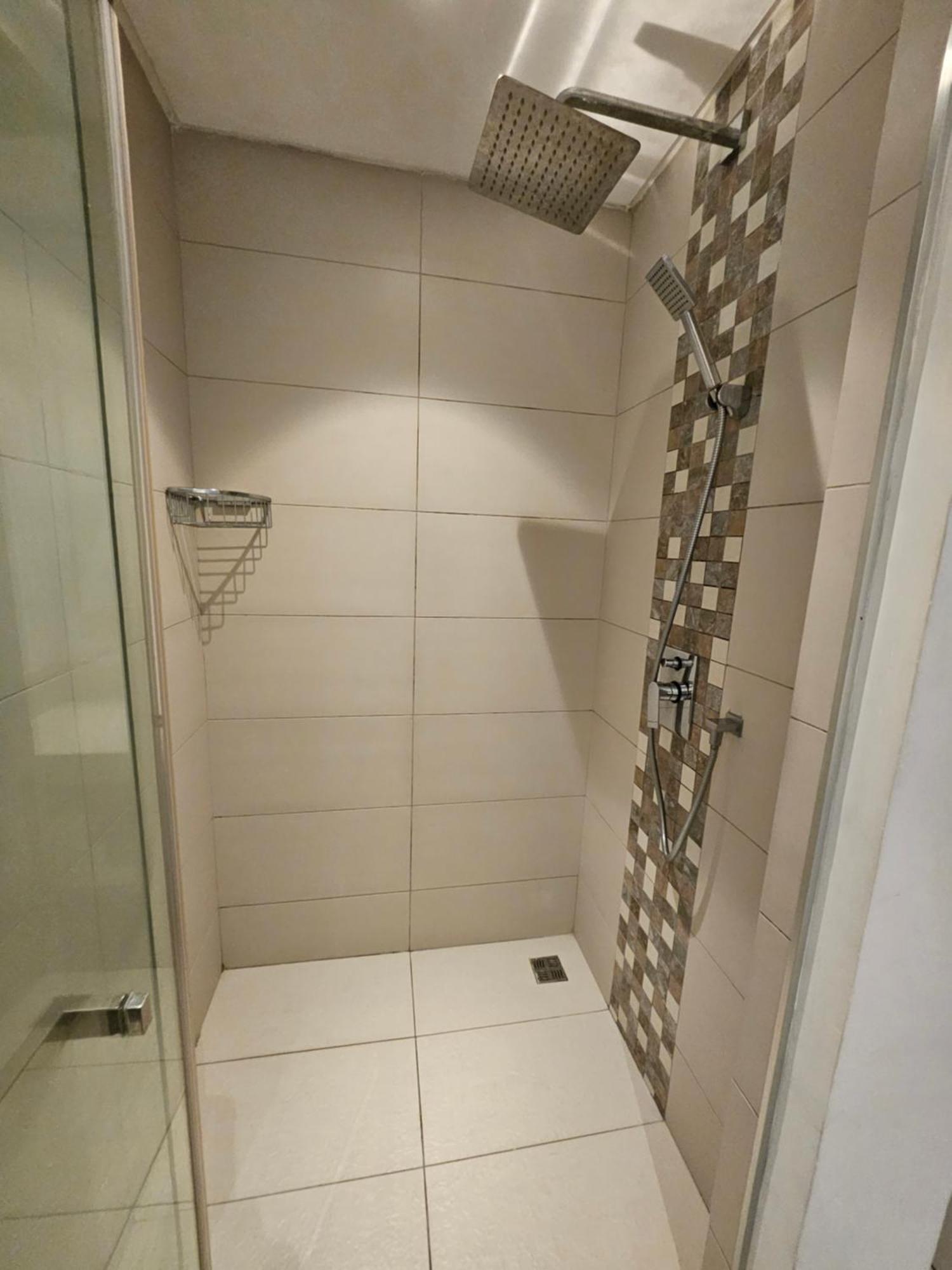 Beachwalk Deluxe Apartment - 50 Steps To The Beach Кап Малюро Екстериор снимка